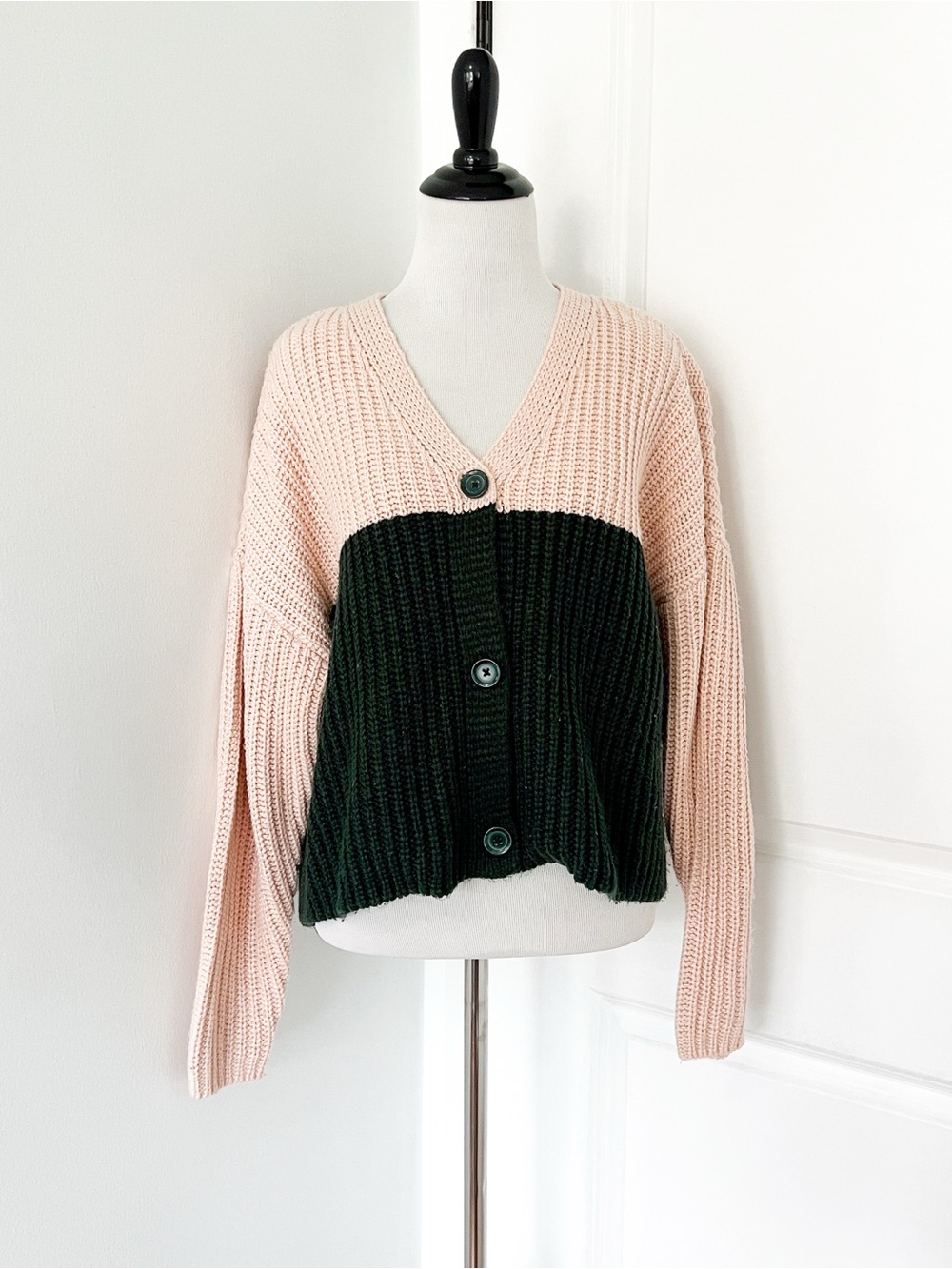 Vero Moda Pink and Dark Green Chunky V-Neck Button Cardigan - Small